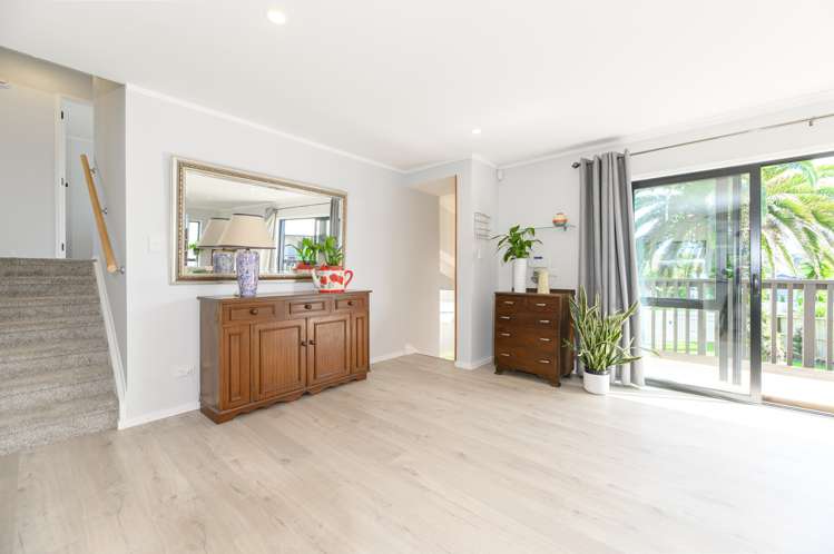 7 Castlewood Grove Blockhouse Bay_17