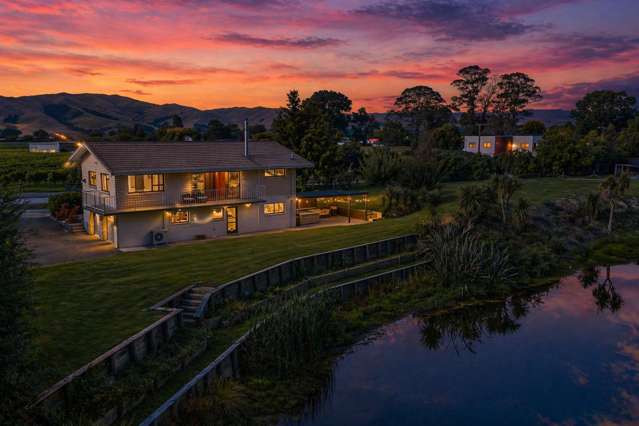 On The Fringe With Benefits