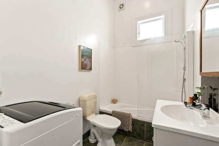 170 Tasman Street Mount Cook_17