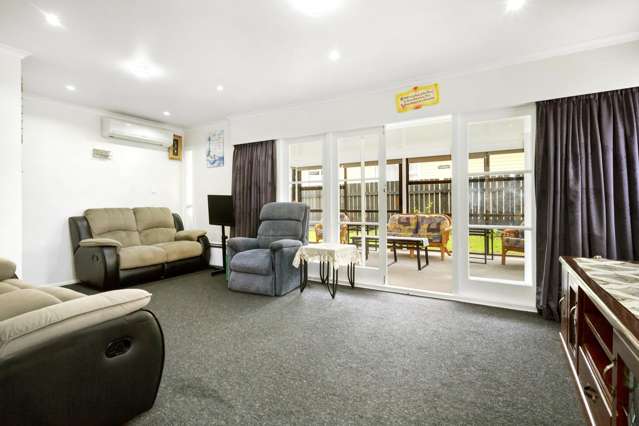 38 Parkway Wainuiomata_4