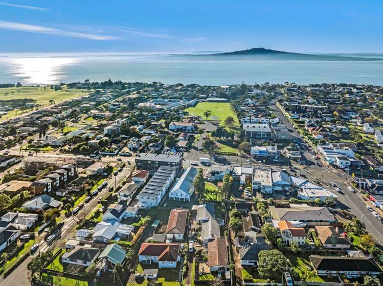 151 Lake Road Belmont_17