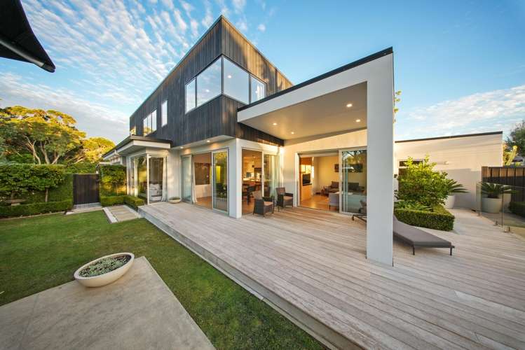 52 Walton Street Red Beach_26