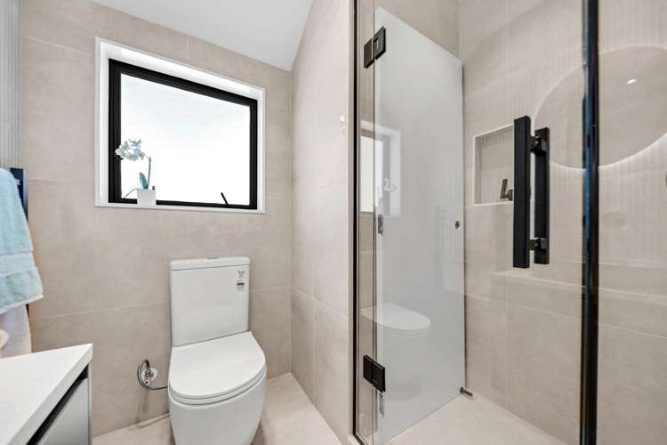 8/285 Te Atatu Road Te Atatu South_13