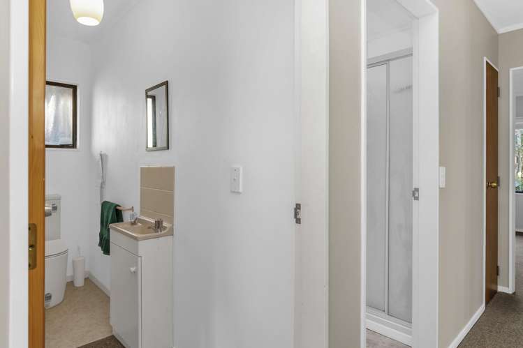 1/15 Pehi Kupa Street Waikanae_13