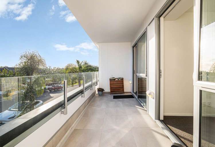 109/17 Link Crescent Stanmore Bay_3