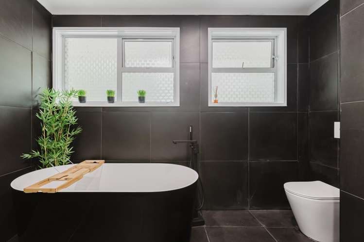 8 Sharon Place Awapuni_13