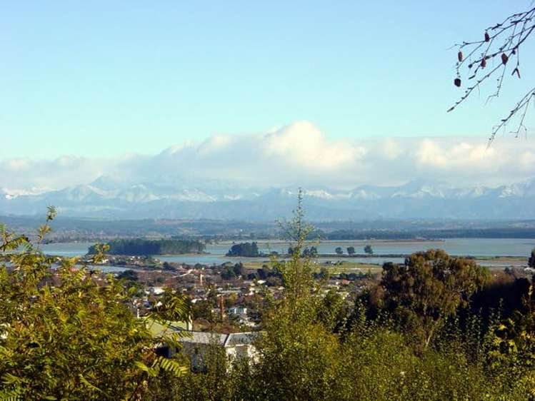 2/43c The Ridgeway Enner Glynn_0