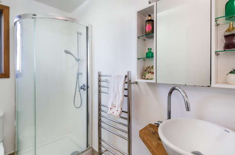 9 Armstrong Grove Hilltop_17