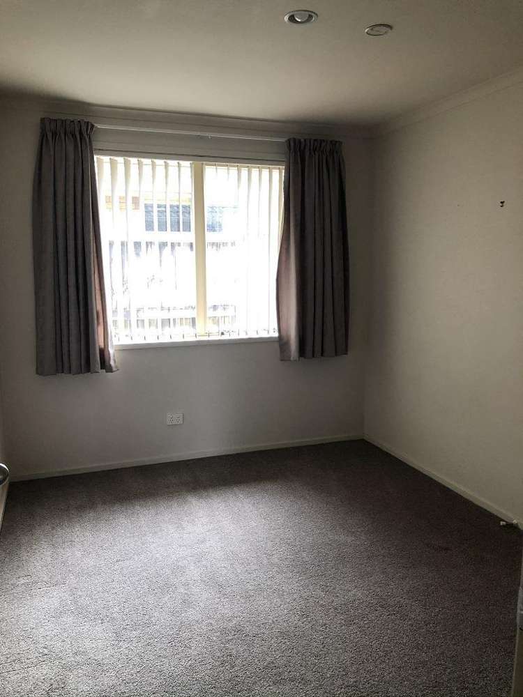 16 Nobleman Place Hamilton East_6