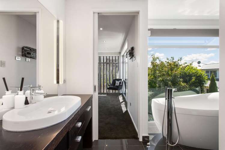 54 Office Road Merivale_6