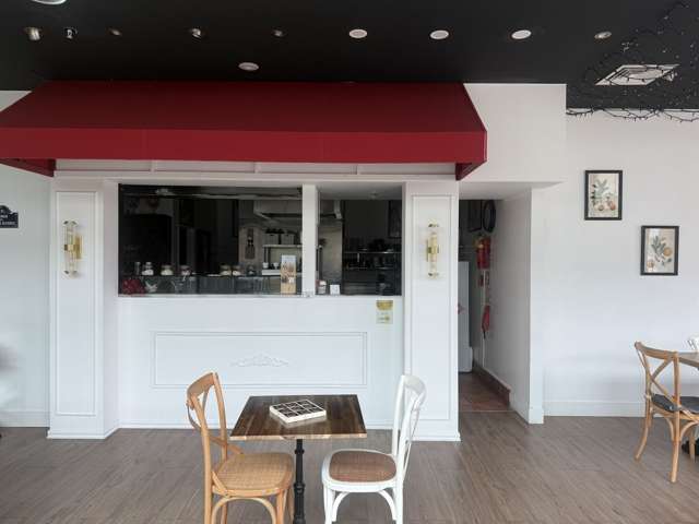 Shop 6/62 - 78 Hurstmere Road Takapuna_3