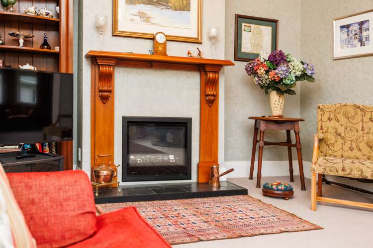 20 Moerangi Street West End_10