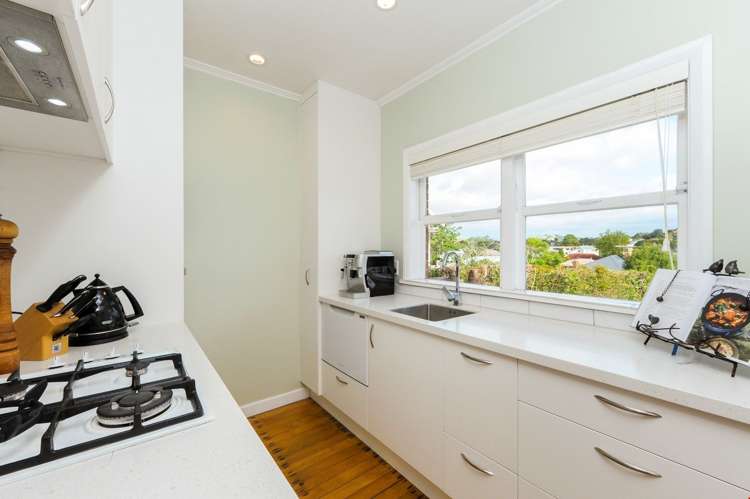 2/31 Clonbern Road Remuera_3