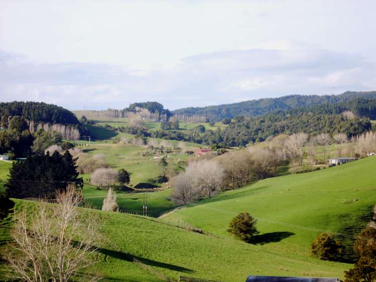 24 Totara Rise Maungaturoto_15