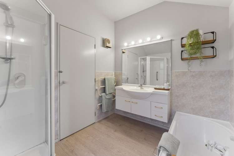 16b Arrowsmith Avenue Waipahihi_10