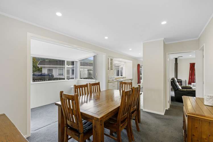 17 Memphis Grove Totara Park_5