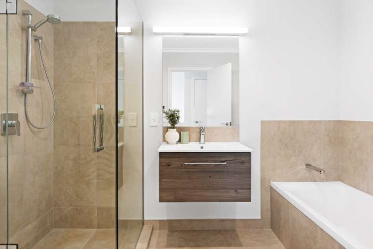 8 Frank Gill Road Hobsonville_10