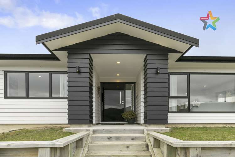 8 Frankie Stevens Place Riverstone Terraces_1