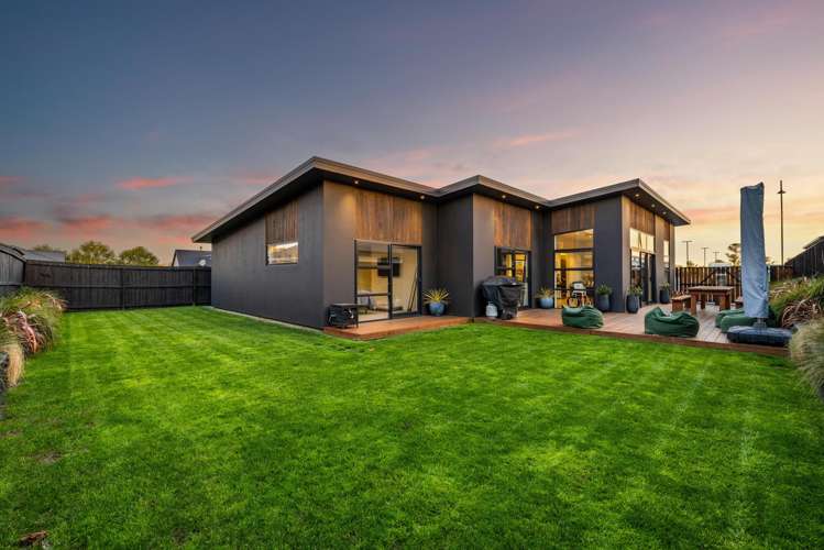 13 Russ Drive Lincoln_31