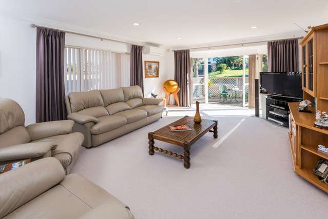 44 Stewart Gibson Place Manurewa_3