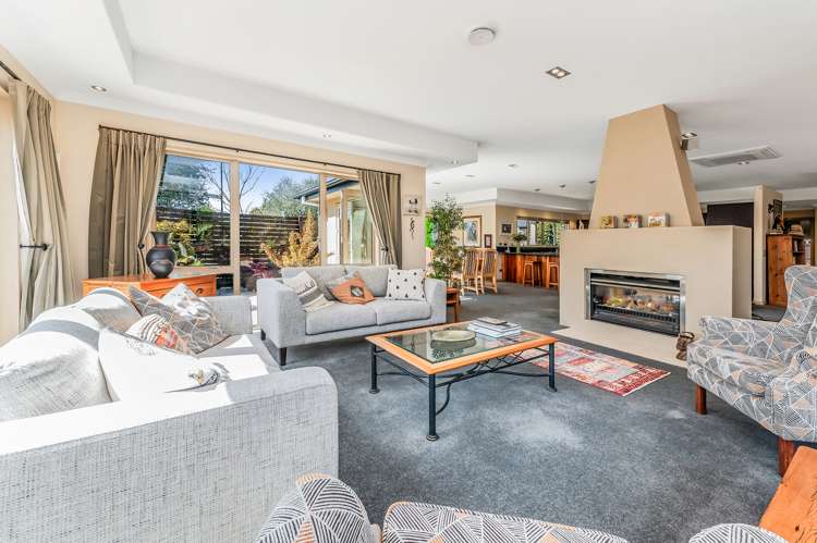 204 Southfield Drive Lincoln_18