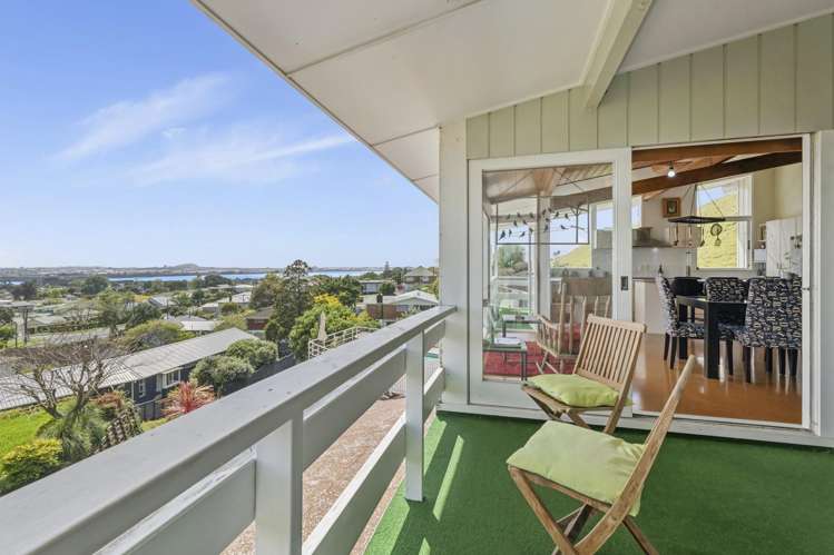 6 Conifer Lane Mangere Bridge_5