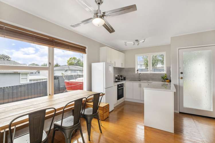 24 Hobart Crescent Wattle Downs_6