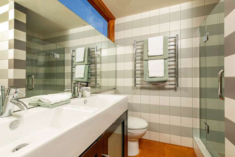 8 Hyde Road Rothesay Bay_26