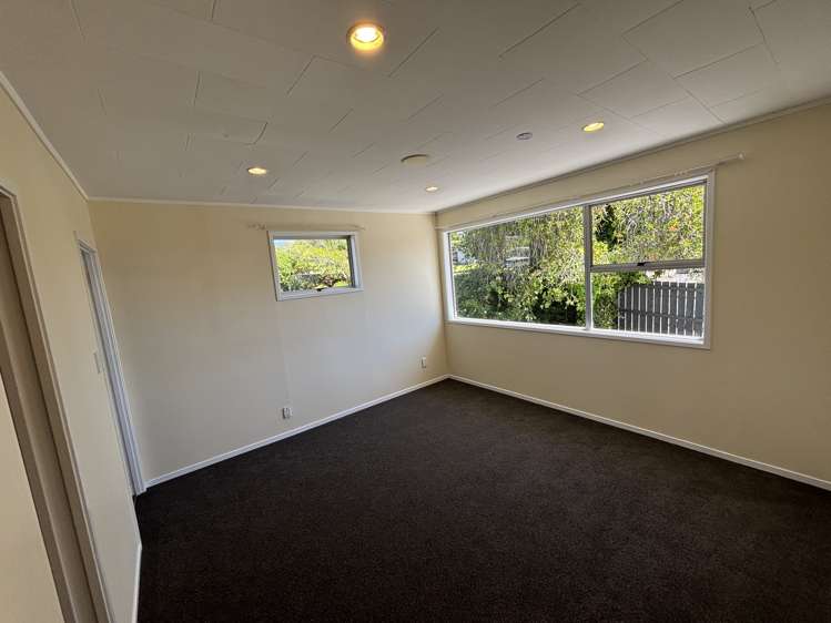 4 Karo Place Glendene_10
