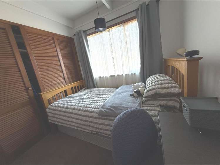 16 Woodhall Road Epsom_17