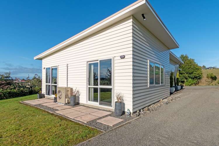 17 King Street Halcombe_19