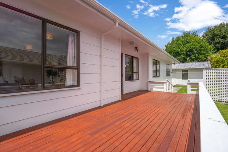15 Atarau Grove Paraparaumu_6