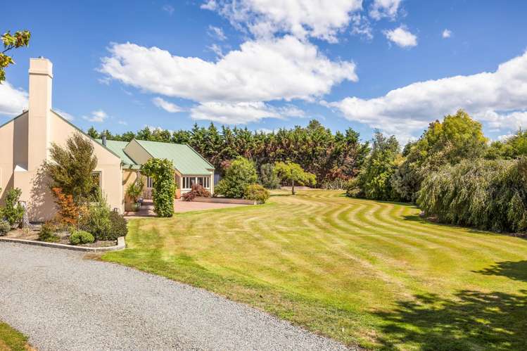 8 Cedar Place Amberley_24