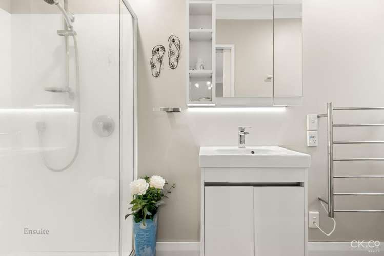 39 Cudby Street Woburn_9