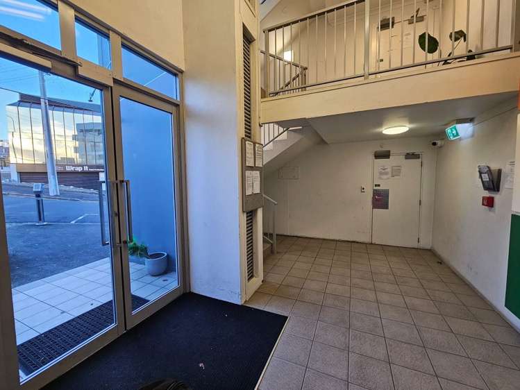 2/15 Minnie Street Eden Terrace_16