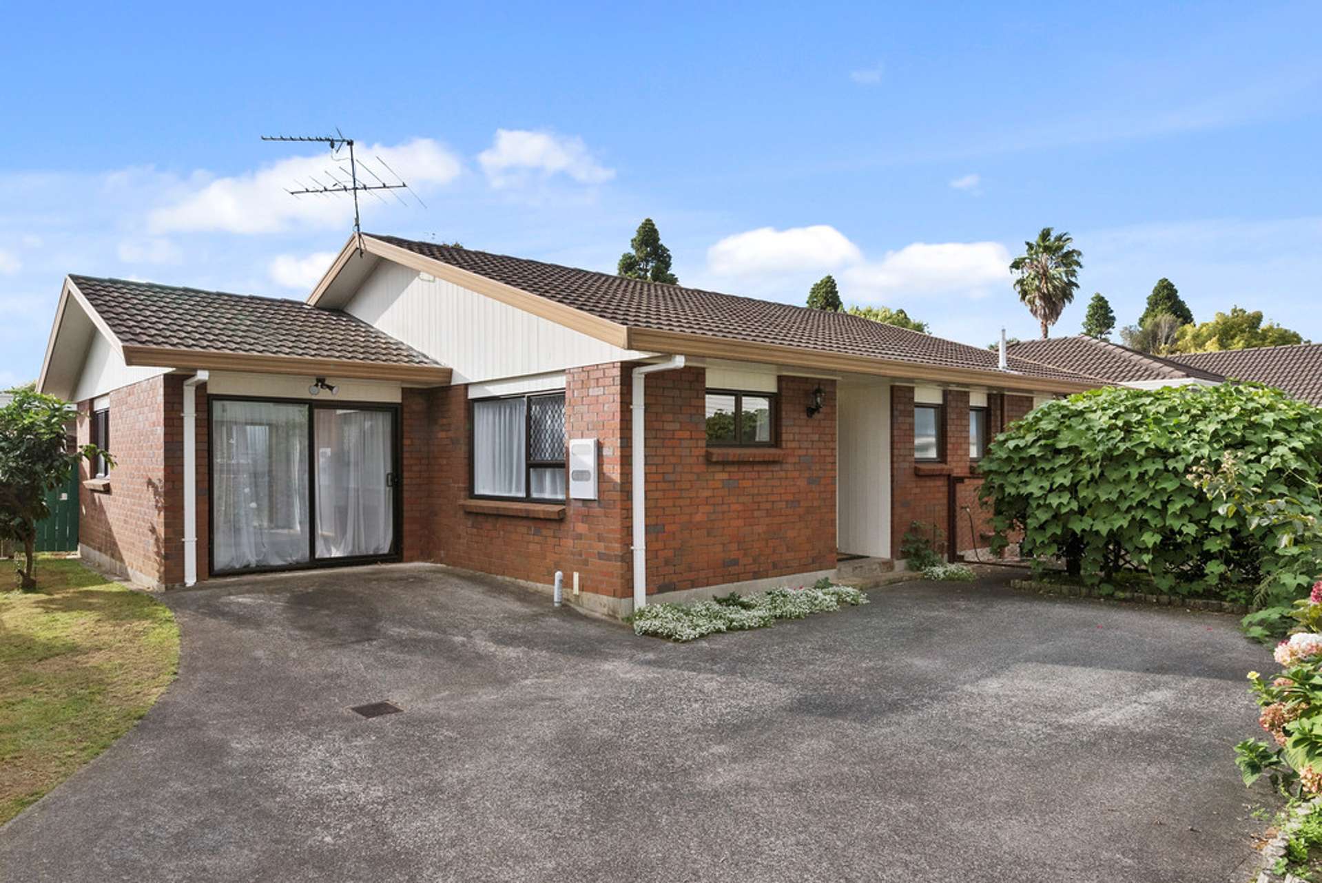 2/5 Edmund Hillary Avenue Papakura_0