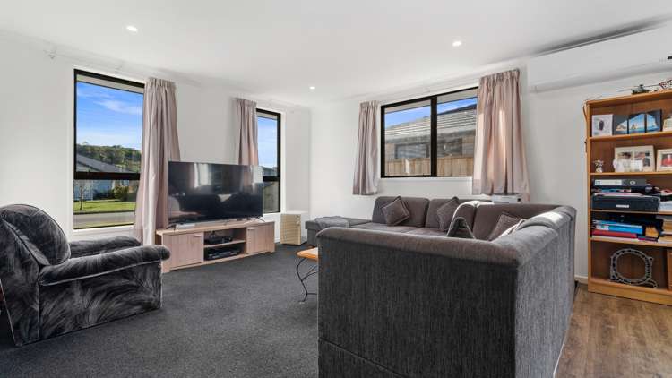 27 Awataha Crescent Pyes Pa_2