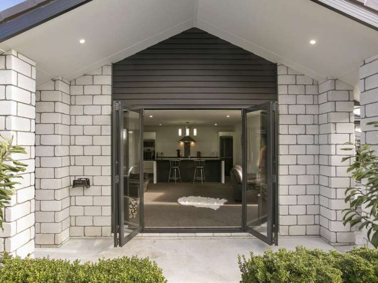 38 Pengover Avenue Leamington_2