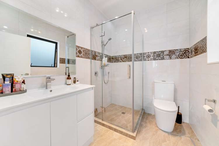 102 Twin Parks Rise Papakura_11