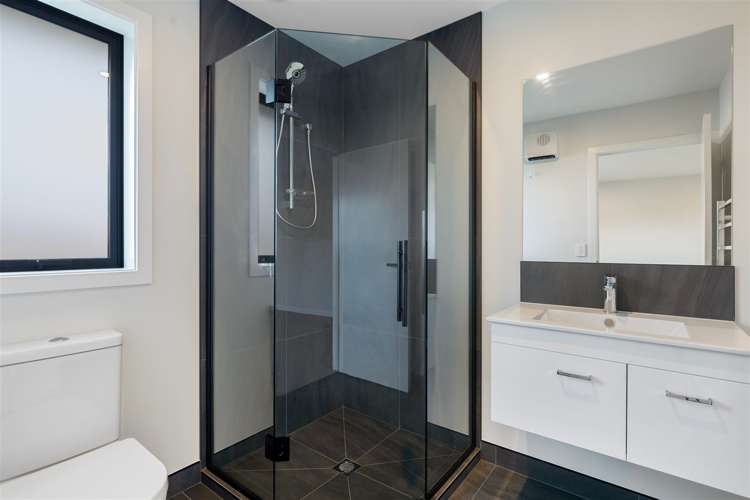 8 Agathis Crescent Wigram_9