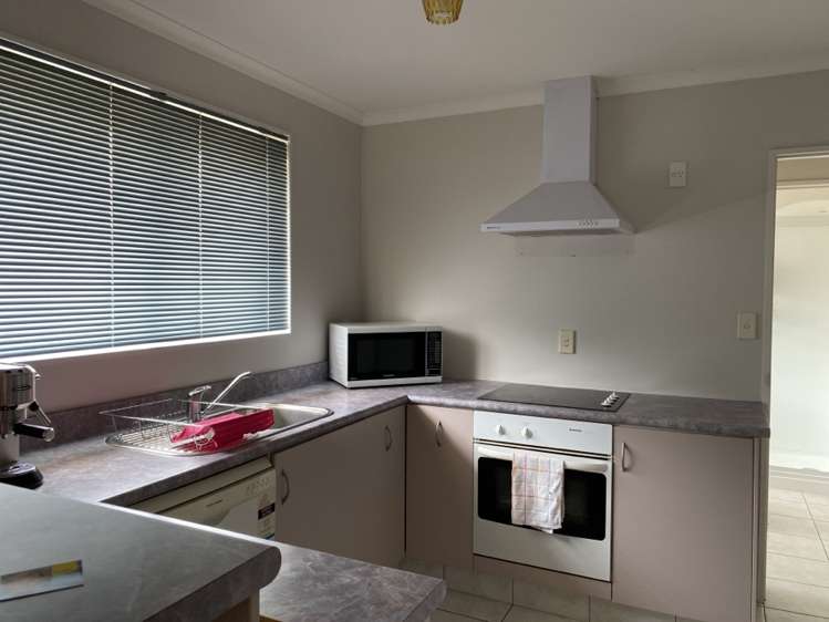 23 Lamia Grove Papamoa_7