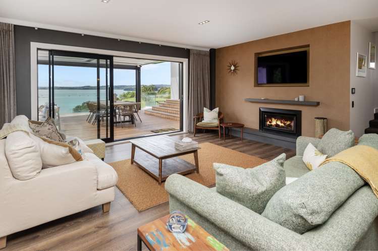 26 Estuary Views Cockle Bay_15