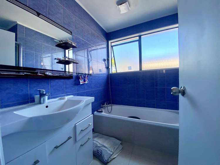 3/1 Rebecca Rise Clendon Park_10