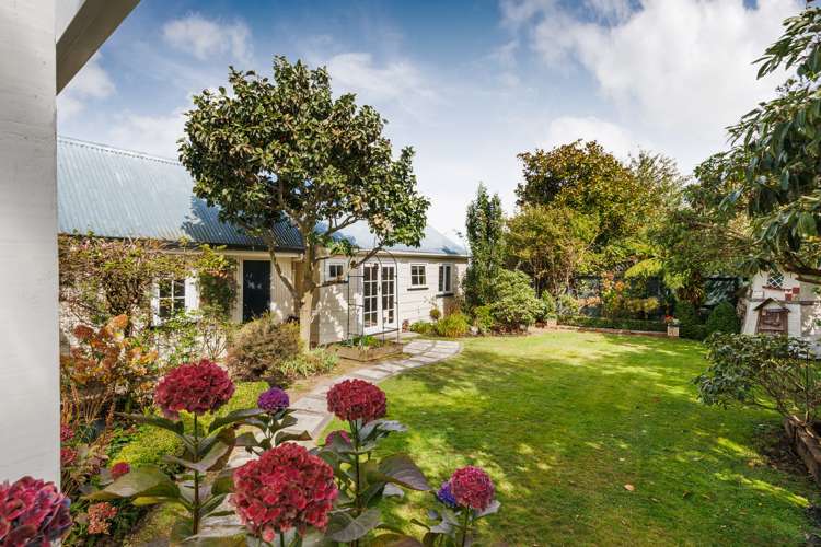 74 Victoria Avenue Palmerston North Palmerston North City Houses