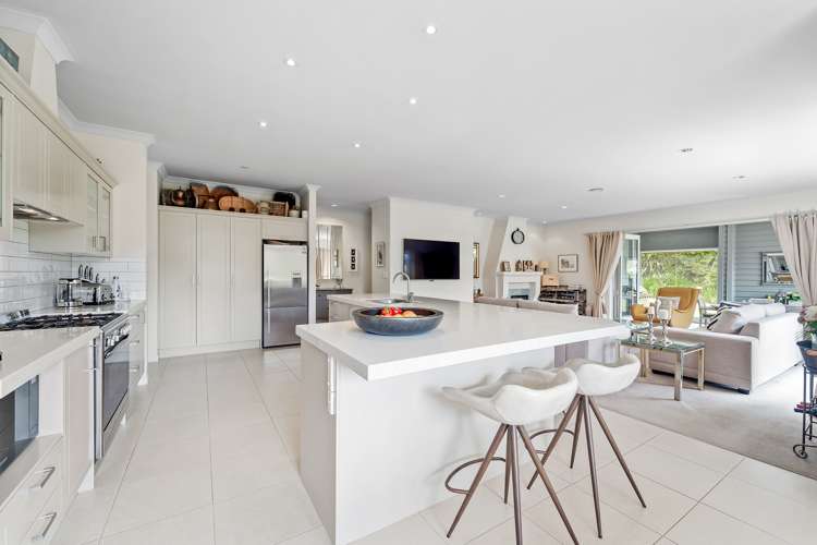 35 Hobbs Road Matakatia_18