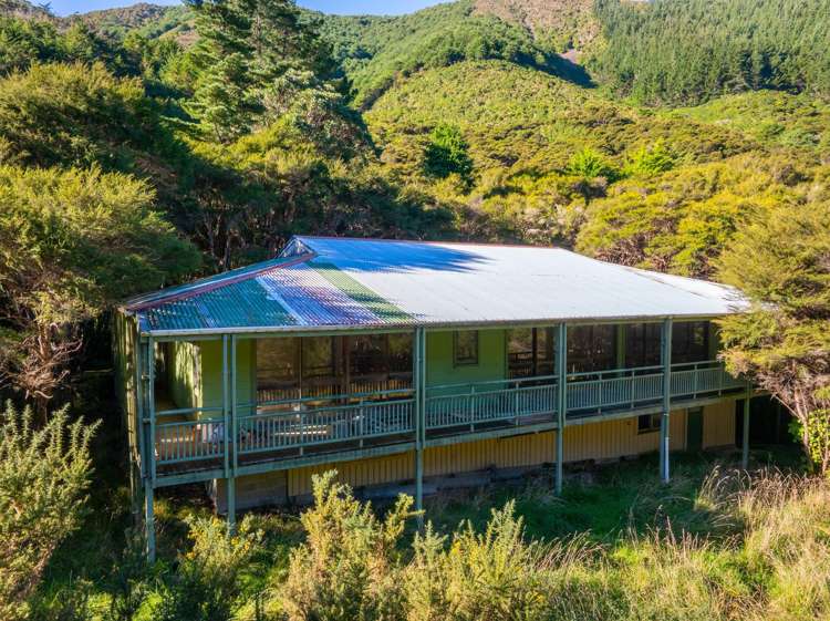 958 Bill Bryants Road Marlborough Sounds_24