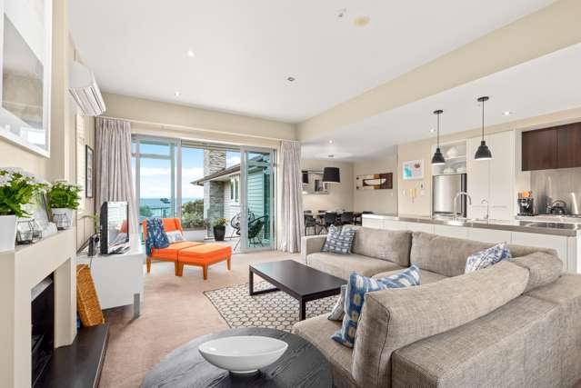 Beachside lock-up-and-go retreat