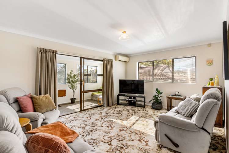 2/13 Menary Street Papakura_6