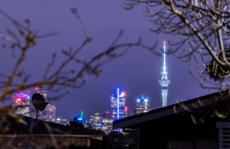 2/2 Evan Street Belmont_5