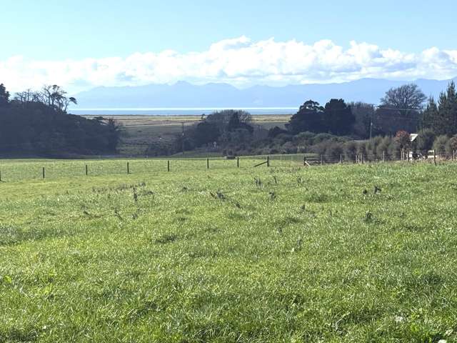 Coastal Lifestyle Overlooking the Firth